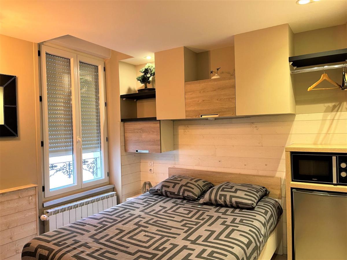 Rdc 1 - Chambre Meublee Au Coeur Du Centre Ville De 몽뤼꽁 외부 사진